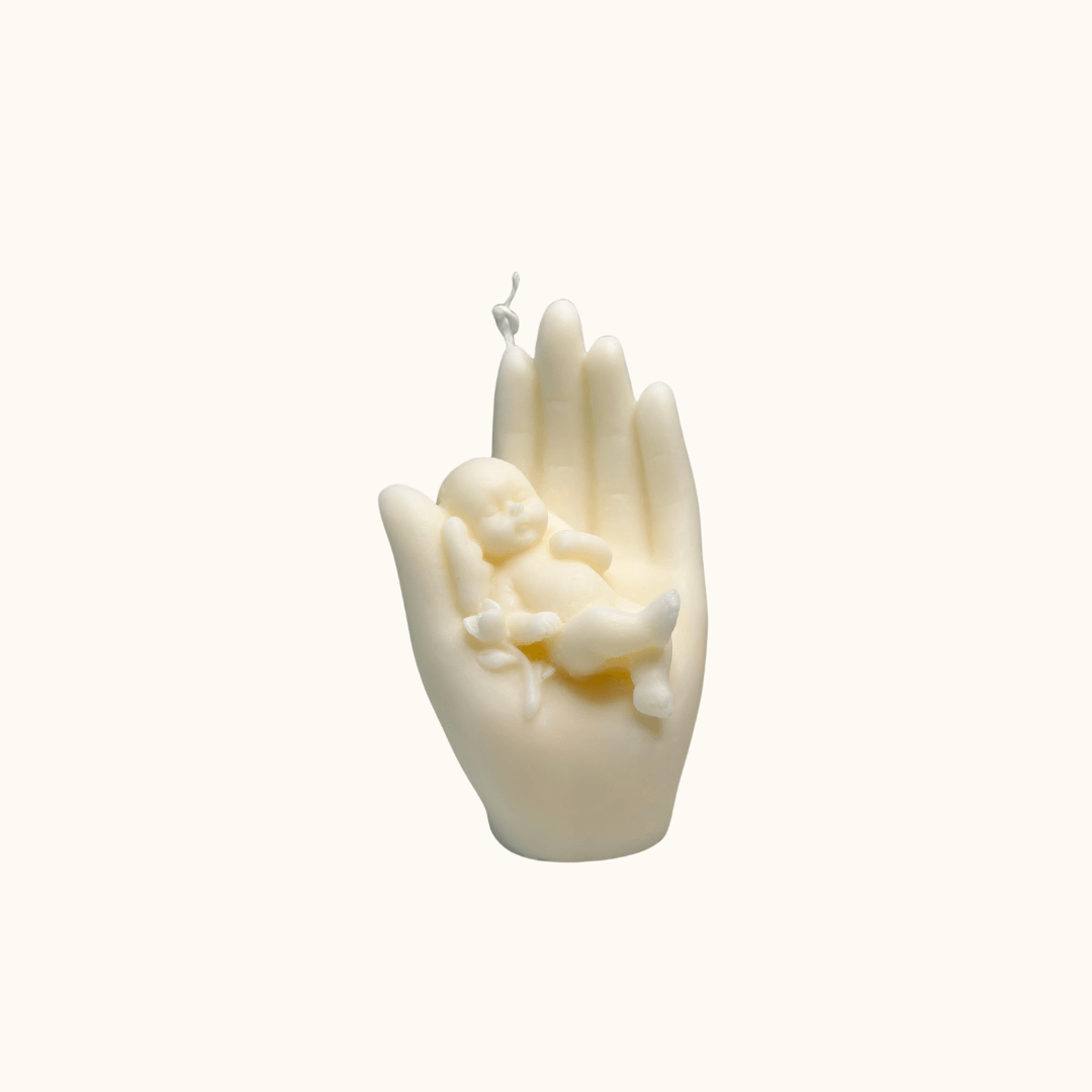 Zusehen ist unsere heavenly hands Kerze aus hochwertigem Sojawachs. Sie ist handgemacht und umweltfreundlich, sowie nachhaltig und vegan.
