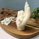 Heavenly hands Kerze, perfekt geeignet als Gastgeschenke für Geburtstage, Hochzeiten, Kinderpartys. Das Bio Sojawachs ist umweltfreundlich und nachhaltig, ohne schädliche Inhaltsstoffe.